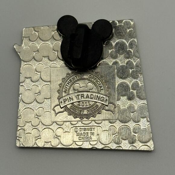 Disney 2011 Tinker Bell Selfie Picture Yellow Green Blue Purple Trading Pin - Picture 2 of 4